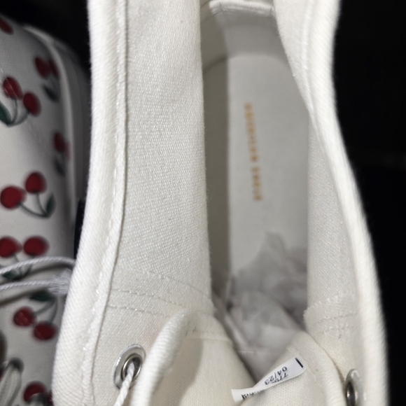 American Eagle Canvas Cherry Hightops size 10 - Picture 4 of 7